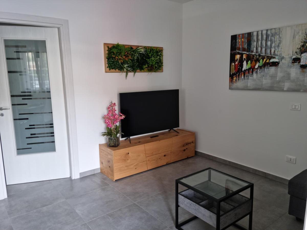 Kd Apartment, Accogliente, Moderno E Spazioso. Castel Di Sangro Exteriör bild